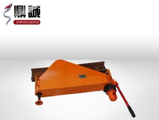 點擊查看詳細信息<br>標題：垂直液壓彎軌機 閱讀次數(shù)：4324