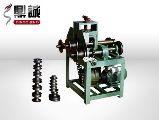 點擊查看詳細(xì)信息<br>標(biāo)題：立式多功能滾動式彎管機 閱讀次數(shù)：4881